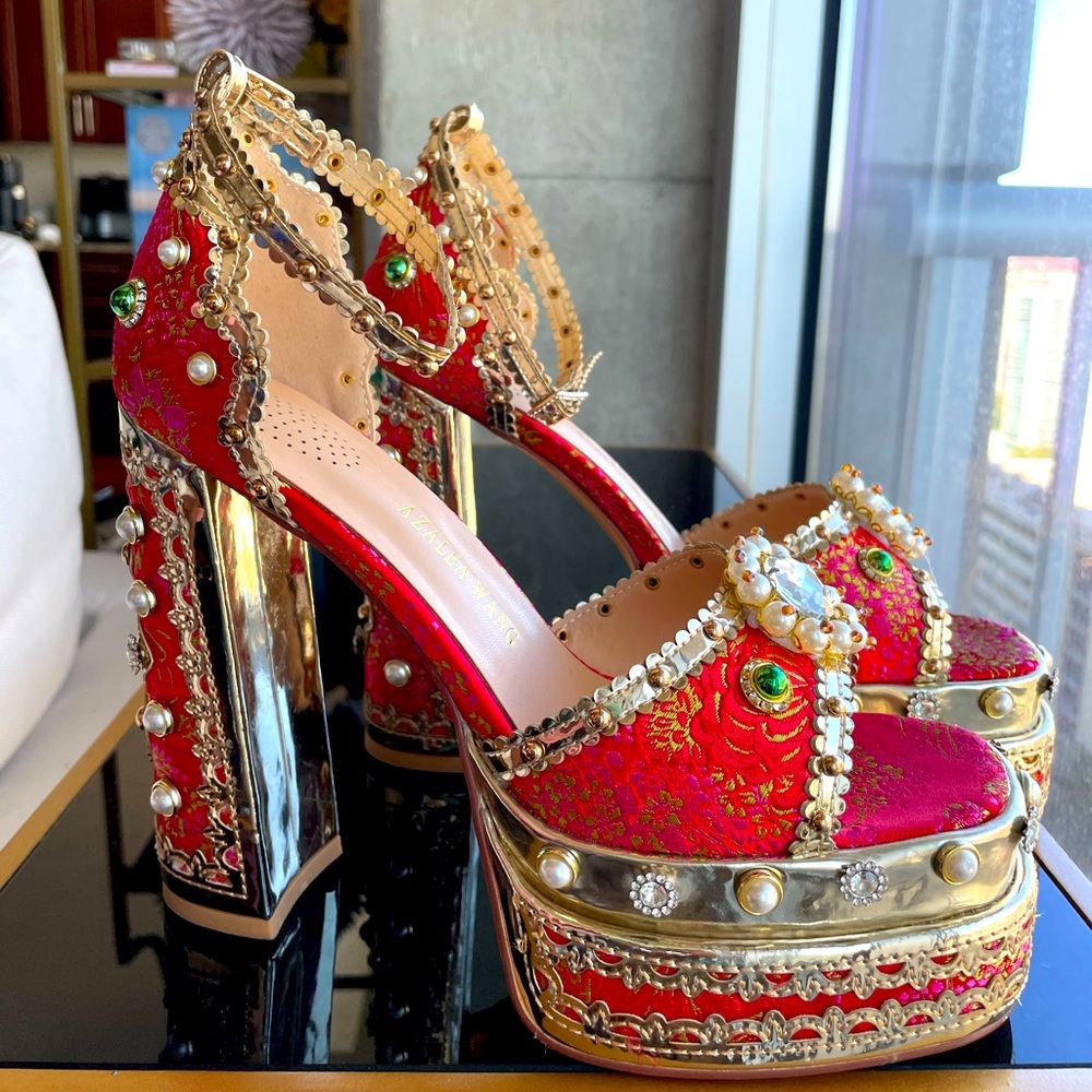 Platform Heeled Sandals- BEAUTIFUL!!